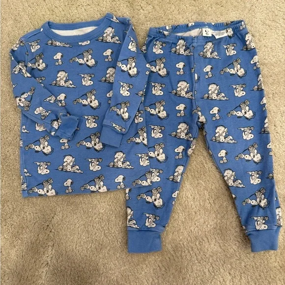 Janie and Jack x Snoopy Pajamas - Picture 1 of 7
